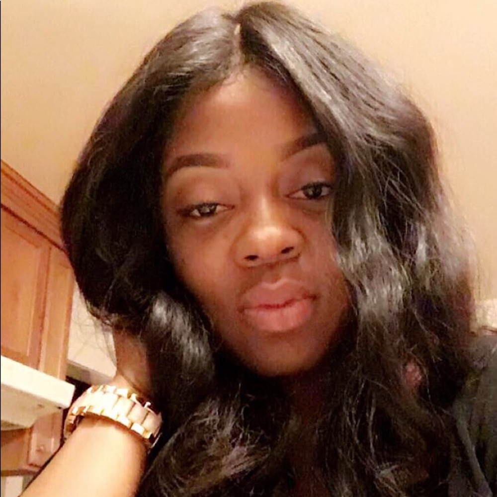 Meet your Posher, Candice